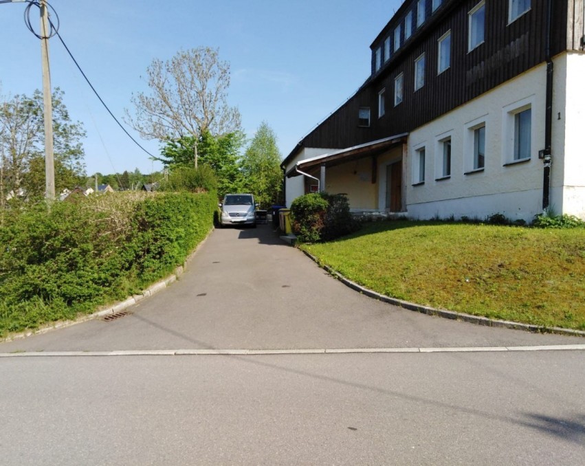 Dom wolno stojący w Erzgebirge/ Niemcy Saksonia